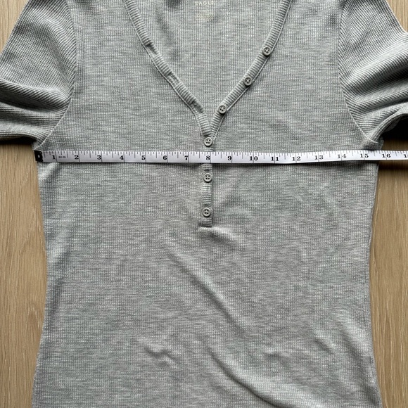American Eagle Waffle Henley T-Shirt Women’s L Light Gray Long Sleeve - Picture 6 of 7